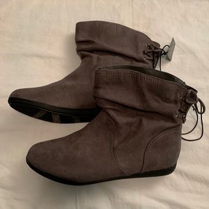 Arizona Ankle Boots